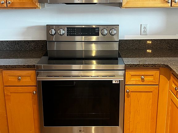2nd image of 1315 East Blvd Unit 619