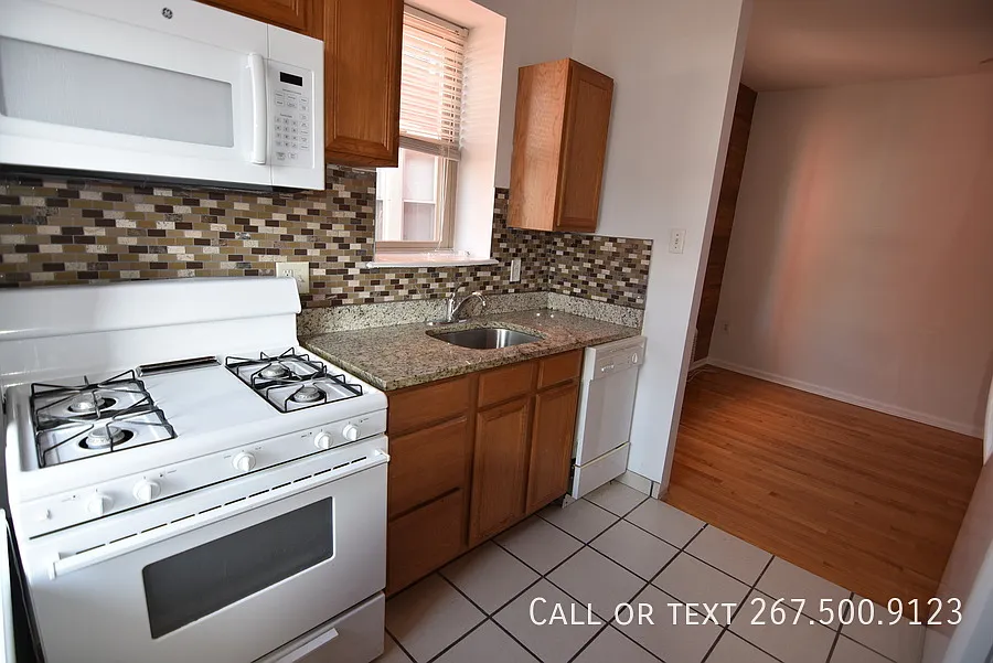 6 S 46th St #4
