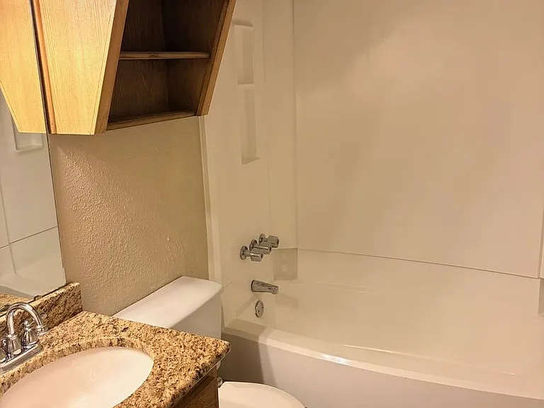 1421 S 12th St #213 — Photo 8