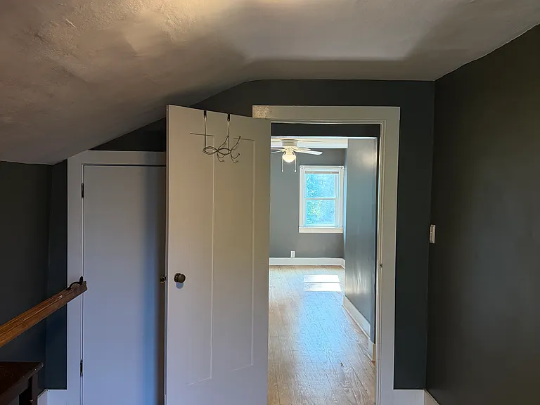 13 1/2 Mansfield Ave — Photo 4