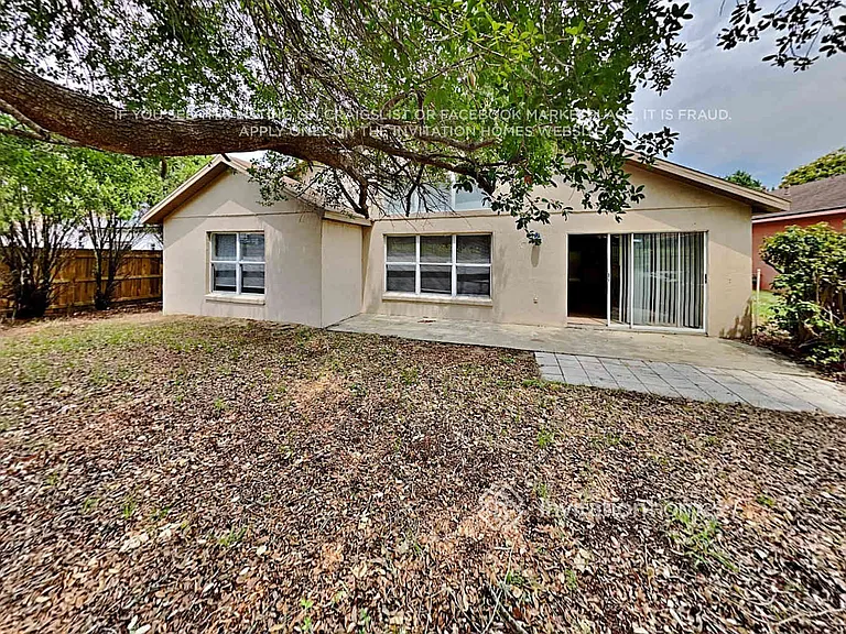 723 Berwick Dr — Photo 17