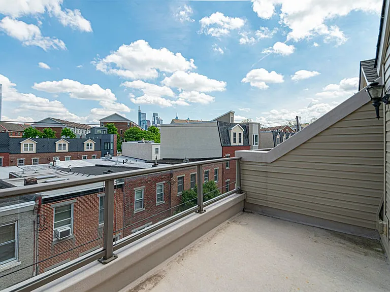 2620 Webster Street — Photo 13