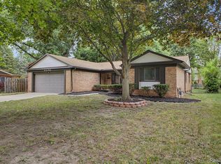 44150 S Umberland Cir, Canton, MI 48187