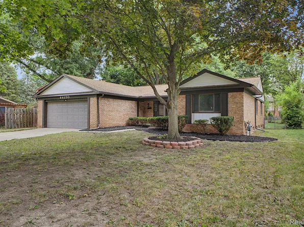 44150 S Umberland Cir, Canton, MI 48187
