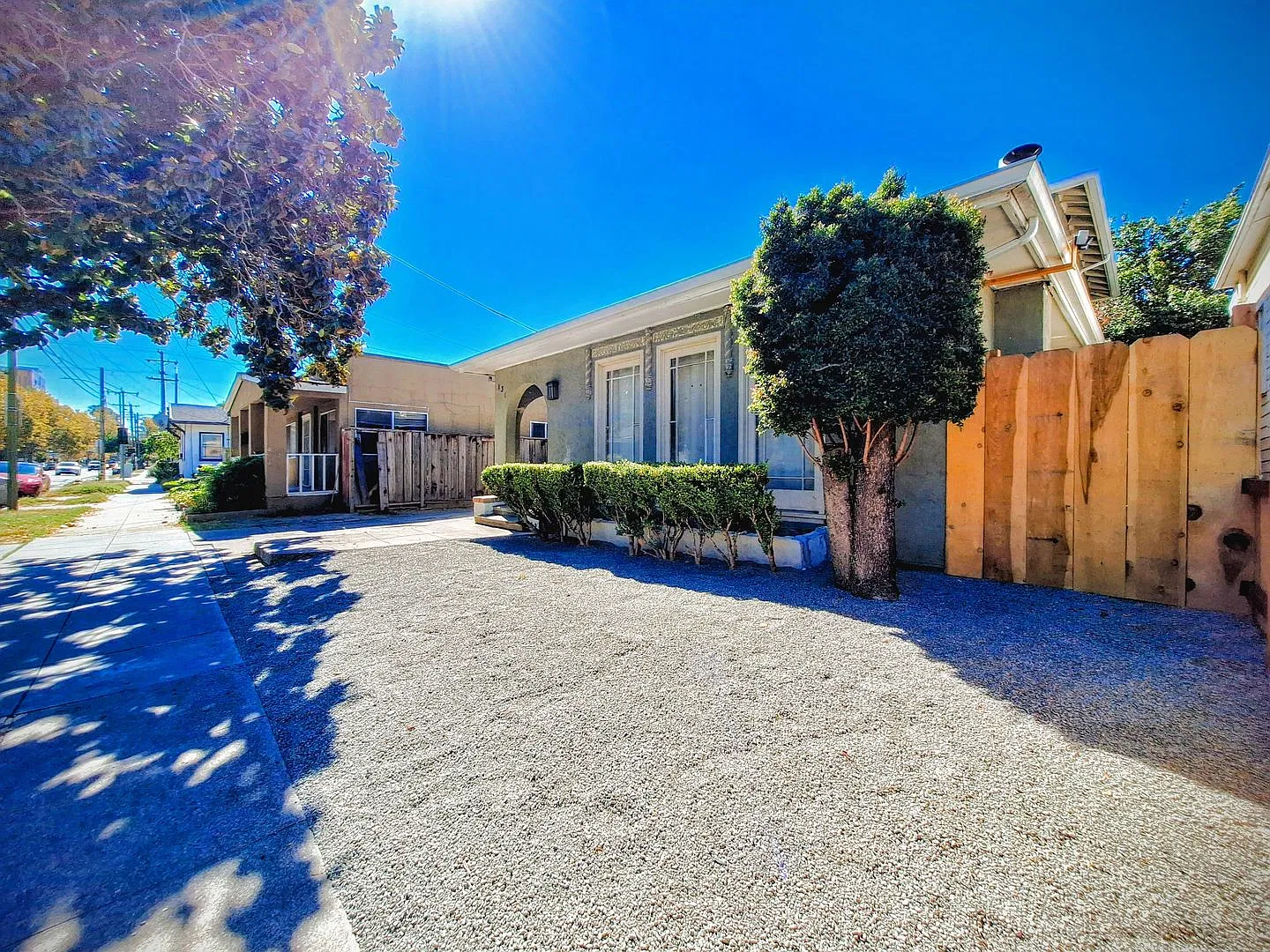 Refurbished 2-Story 5bd Home With Laundry Hookups, Large Lot, & Accepting Pets! — Photo 3