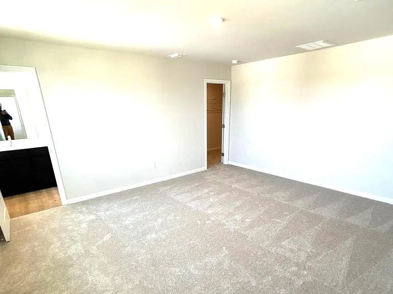 125 Pampas St — Photo 6