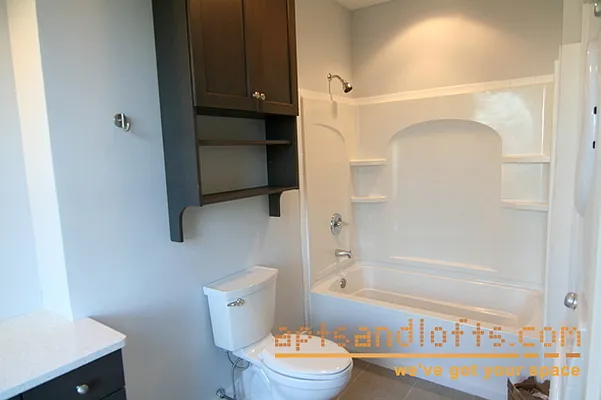 Rented by aptsandlofts.com | media 15