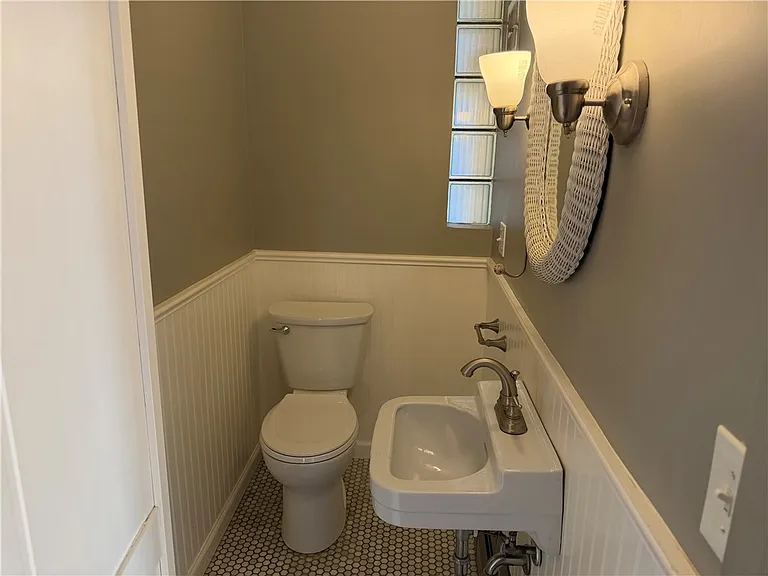 151 Cayuta St — Photo 8