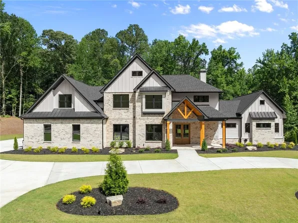 1178 Pinnacle Dr, Hoschton, GA 30548