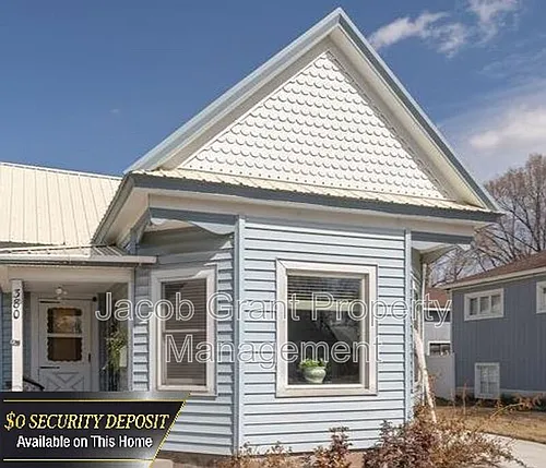 380 Hill St Photo 1