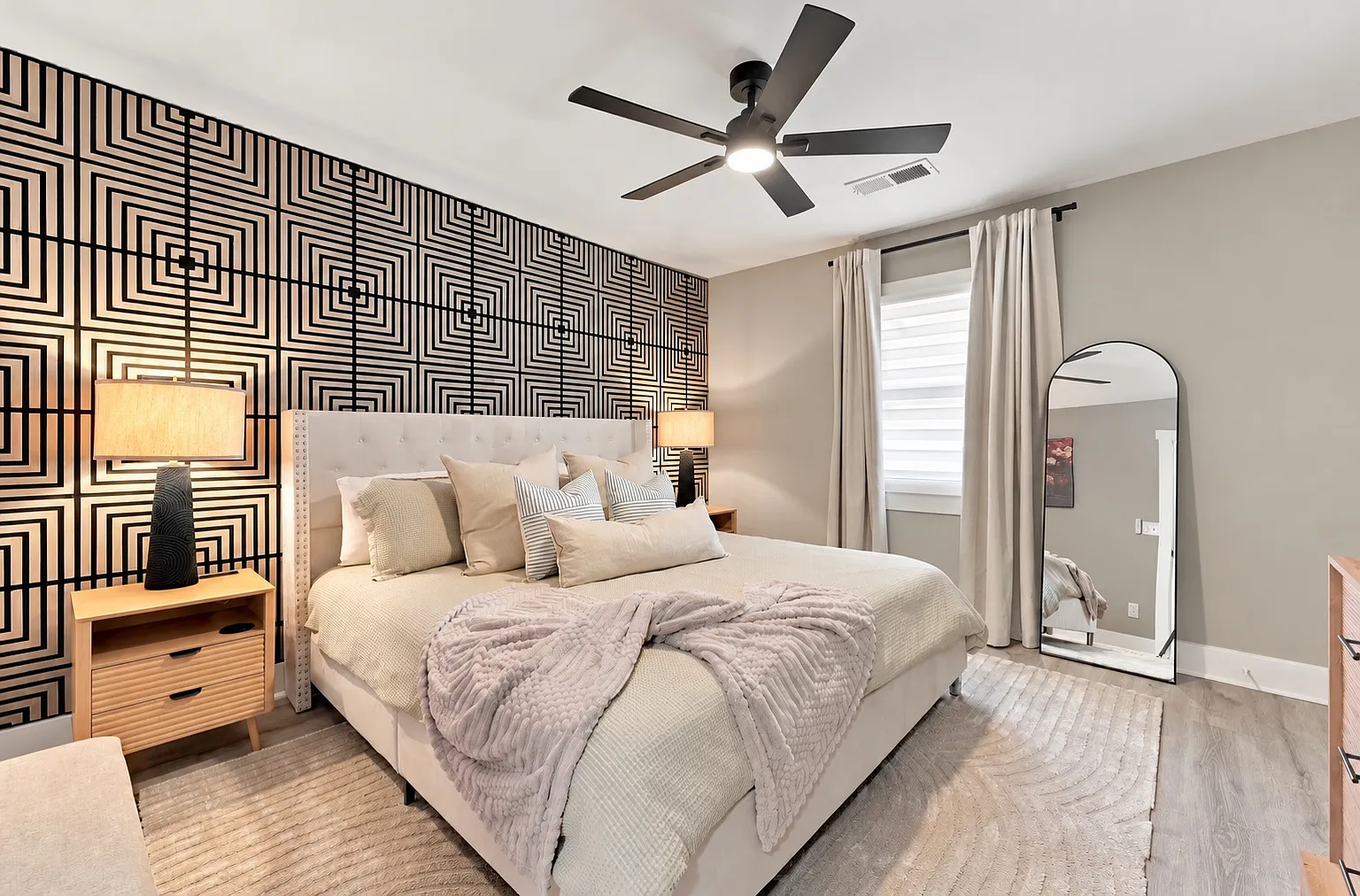 2 bed, 1070 sqft, $3,000 — Photo 2
