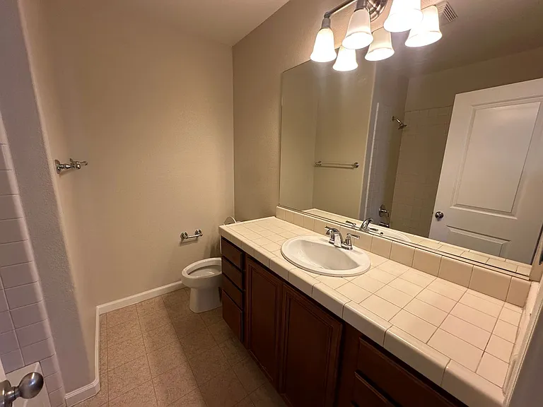 1690 Springhill Dr — Photo 22