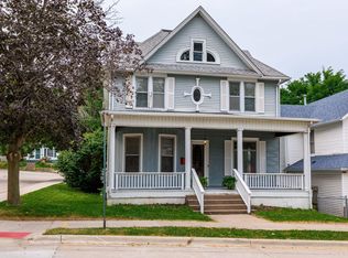 607 W 4th St, Muscatine, IA 52761
