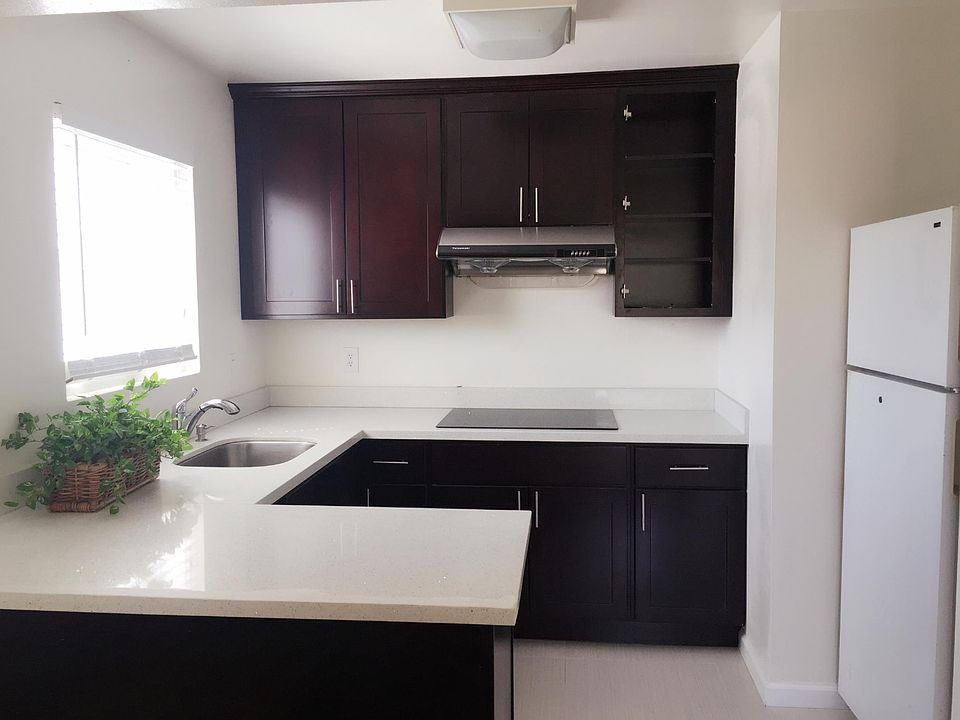 1st image of 10163 Park Cir E #3