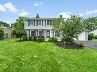 73 Stallion Cir, Rochester, NY 14626