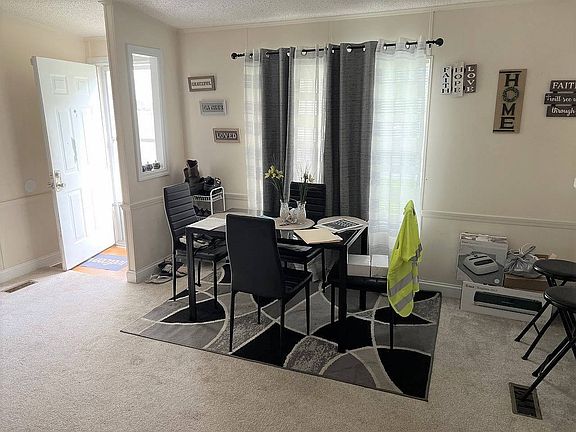 4th image of 83 Lakeside Dr #83