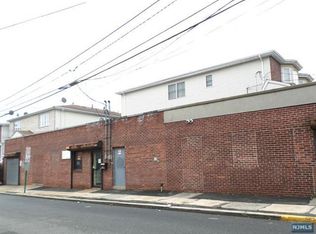 323 9th St, Fairview, NJ 07022