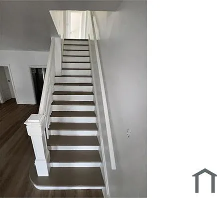 409 E Chestnut St — Photo 6