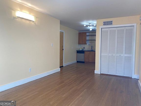 3rd image of 181 Powell St SE APT 2