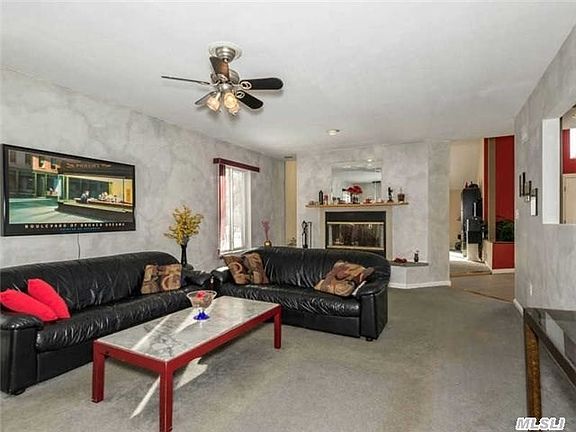 3rd image of 30 Casey Ln