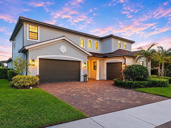 2nd image of 315 Sonoma Isles Circle