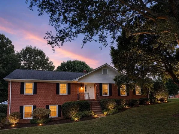 3101 Canterberry Dr, Gastonia, NC 28056