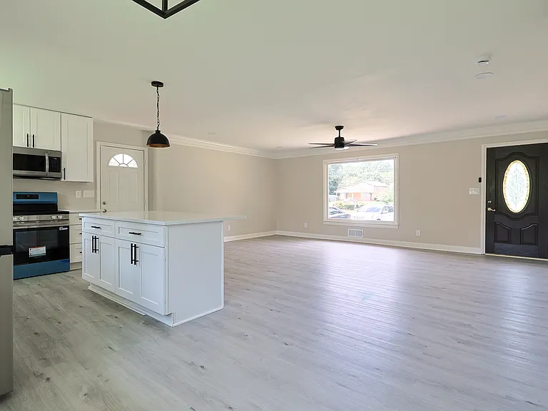 1295 Morrow Rd — Photo 9