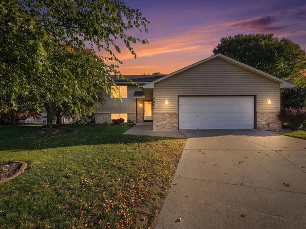 7661 Homestead Ct S, Cottage Grove, MN 55016