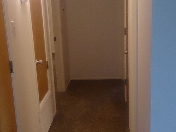 5th image of 1601 Pennsylvania St NE Unit Y4