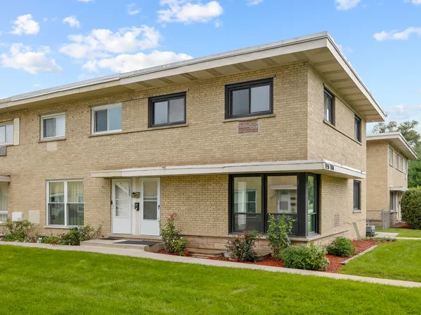 1250 N Wheeling Rd, Mount Prospect, IL 60056