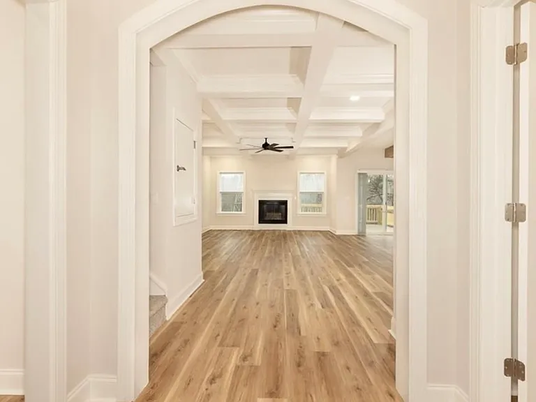 5260 Vineleaf Ct — Photo 2