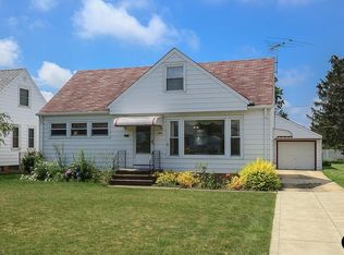 370 E 305th St, Eastlake, OH 44095