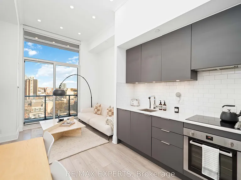 120 Parliament St #902 — Photo 1