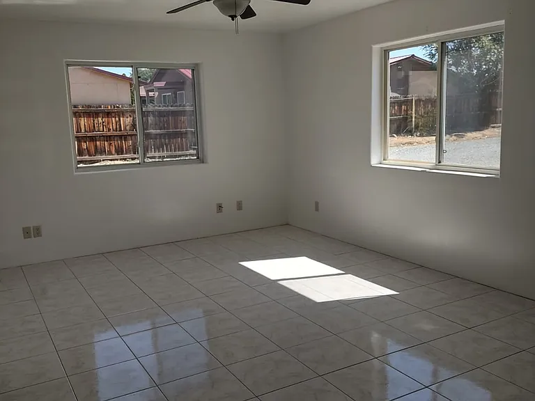 1616B Palomino Ct #1616-B — Photo 3