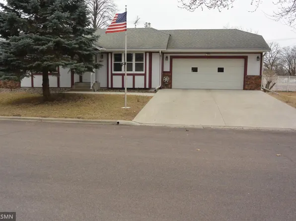 1311 Louden Ave N, Glencoe, MN 55336