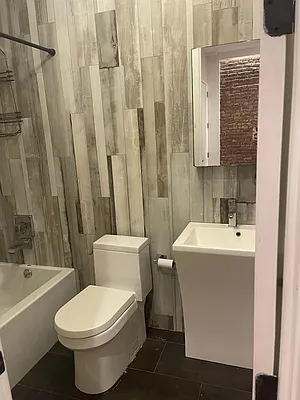 Rented by Aron Fried, LREB | media 10