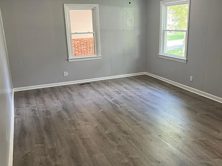 111 Reeves Ter — Photo 3
