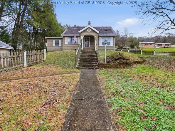 3834 Indian Creek Rd, Elkview, WV 25071