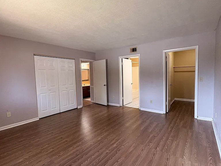 2101 Forest Knoll Dr NE #208 — Photo 8
