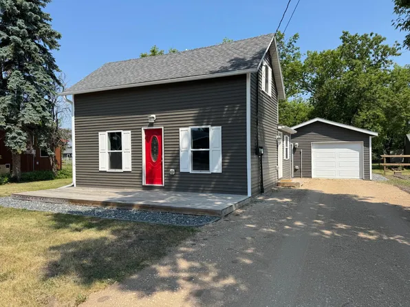 1013 2nd St SE, Roseau, MN 56751