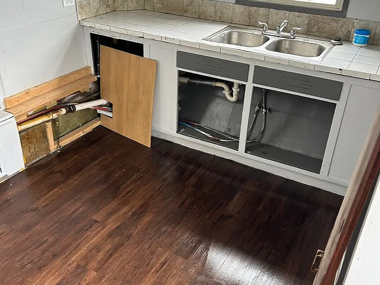 23765 Lawrence Ave — Photo 17