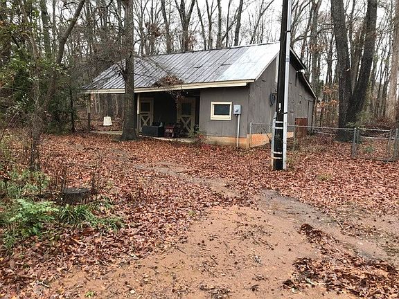 2nd image of 140 Anderson Dr