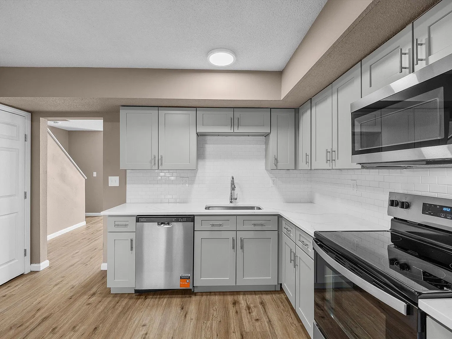 3 bed, 1.5 bath, $1,595 — Photo 1