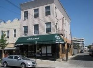 3085 14th St, Astoria, NY 11102