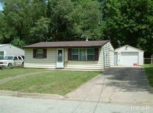 108 Orchard Ave, Pekin, IL 61554