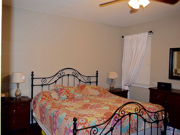 5th image of 2412 Itasca Dr