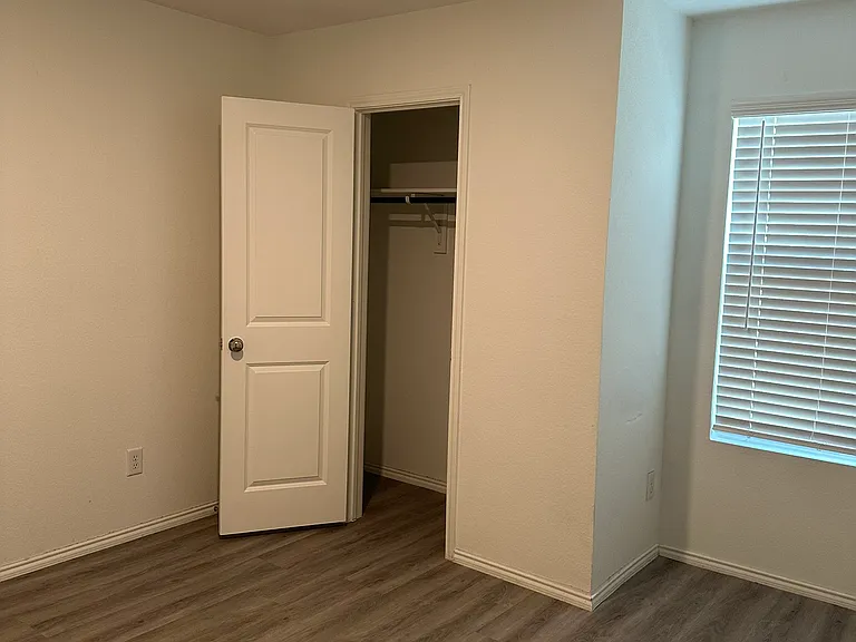 5906 Nyquist Way — Photo 16