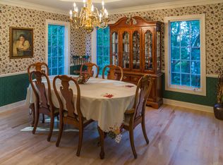 W68N285 Evergreen Blvd, Cedarburg, WI 53012