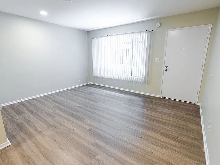 11937 Avon Way — Photo 32