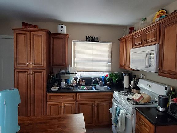 4th image of 4663 32nd St